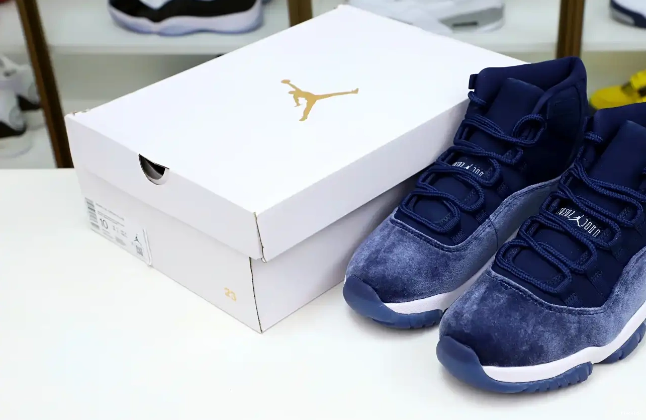 11 RETRO AIR MIDNIGHT NAVY JORDAN 0331